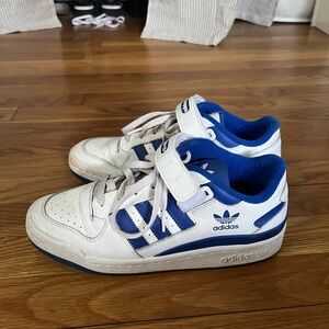 Adidas forum low